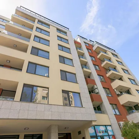 Apartamento Modern Escape With Private Parking