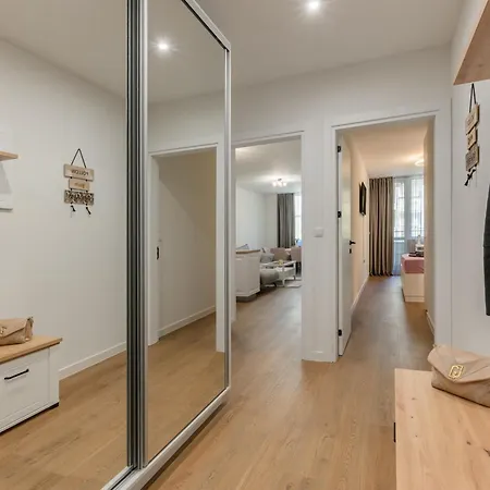 Modern Escape With Private Parking アパート *