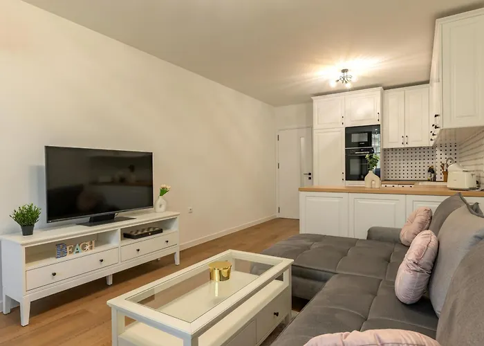 Modern Escape With Private Parking Apartment Varna
